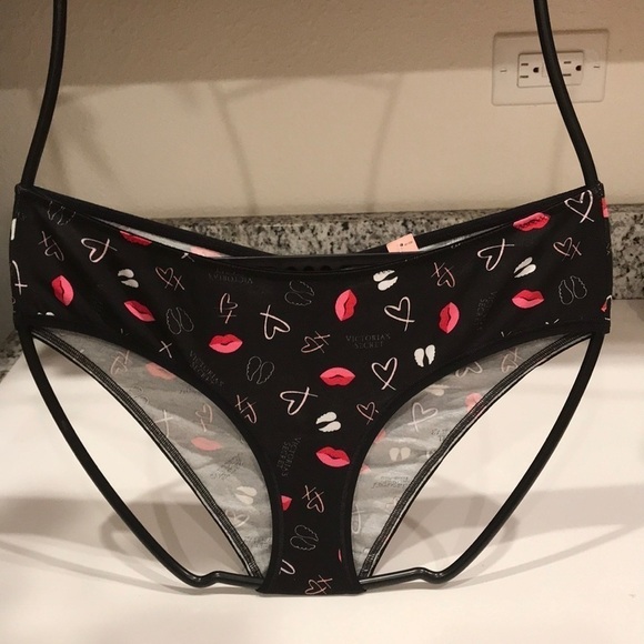💖 Victoria’s Secret Low Rise Hiphugger Panty - Picture 1 of 4